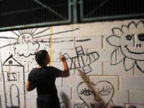 First night of painting the mural in Pinares